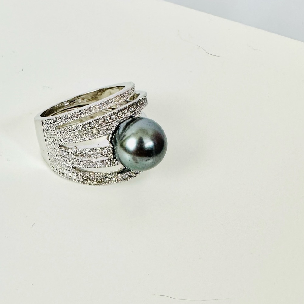 Vintage Faux Pearl chunky Ring